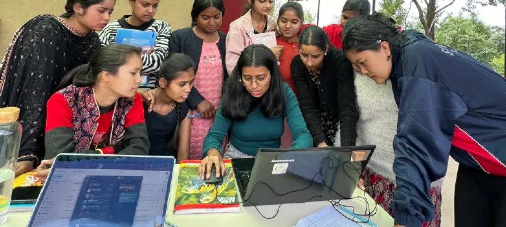 An-Online-session-on-Coding-being-attended-by-students-at-Sajhe-1724823929